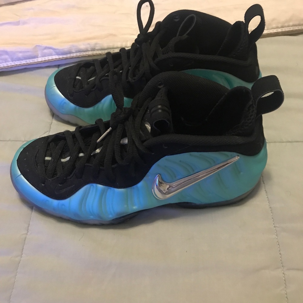 Teal Nike Foamposite (Size 8.5)